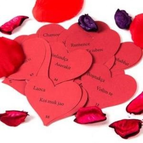 Sevgiliye Hediye Kalpli 365 Gün Notu Romantik Aşk Sözleri Mesajı