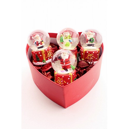 Özel Kalp Kutu İçinde 4 Adet Mini Noel Baba Kar Küresi 6,5 cm ve 50 gr Kuru Gül