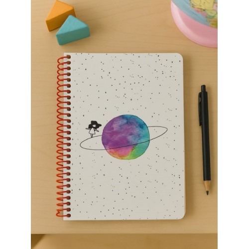 Satürn Kız Tasarımlı Spiralli Kareli Defter – 80 Yaprak, 160 Sayfa (18 x 24 cm)