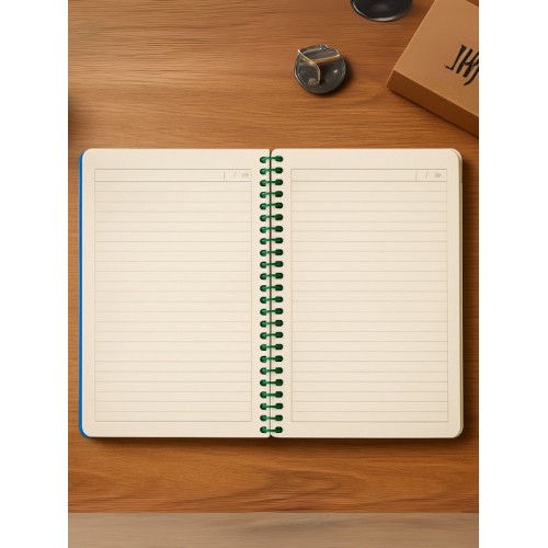 Just A Girl Who Loves Avocado Tasarımlı Spiralli Çizgili Defter – 80 Yaprak, 160 Sayfa (18 x 24 cm)
