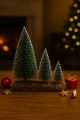 3’lü Mini Kar Efektli Yılbaşı Noel Ağaç Seti – Ahşap Kütük Üzeri Dekoratif Mini Çam Ağaçları 