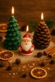 3’lü Yılbaşı Dekoratif Mum Seti – Çam Ağacı, Kozalak ve Noel Baba Şeklinde | Yeni Yıl Sofra Mumu 