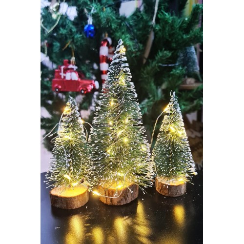 3’lü Mini Masa Üstü Yılbaşı Ağacı Seti (15 cm – 10 cm – 8 cm) | Dekoratif LED Işıklı Çam Ağaçları