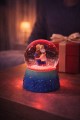 Sarılan Sevgililer Temalı Led Işıklı Kar Küresi 9 cm – Romantik & Anlamlı Sevgili Hediyesi