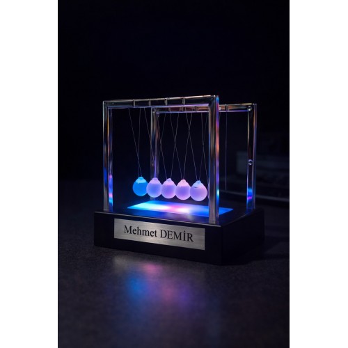 Kişiye İsme Özel RGB Led  Işıklı Newton Denge Topu – Renkli Şeffaf Denge , Pilli Dekoratif Hediye