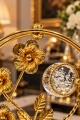 Gold Metal Dekoratif Obje 18x18 cm Cam Küreli Çiçek ve Kelebek Figürlü Masa Süsü