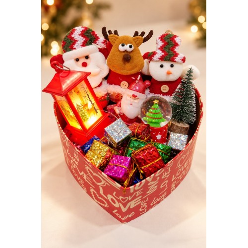 Yılbaşı Hediye Seti Kalp Kutulu LED Işıklı Kandil, Peluş Çam Ağacı Süsleri, Kar Küresi ve Noel 